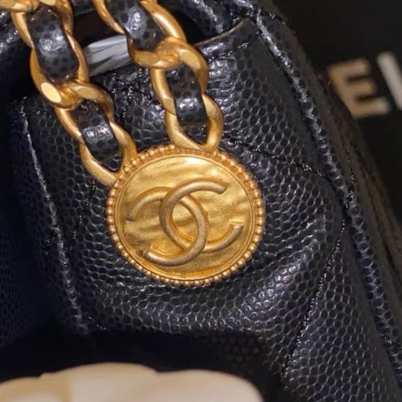 Mini from Chanel 22A - Picture 2 of 3